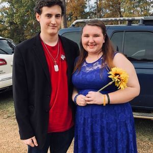 Meet your Posher, Desi